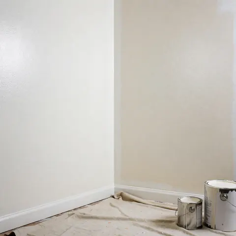 Interior wall painted with canvas and paint, professional finish, ideal for construction and space renovation