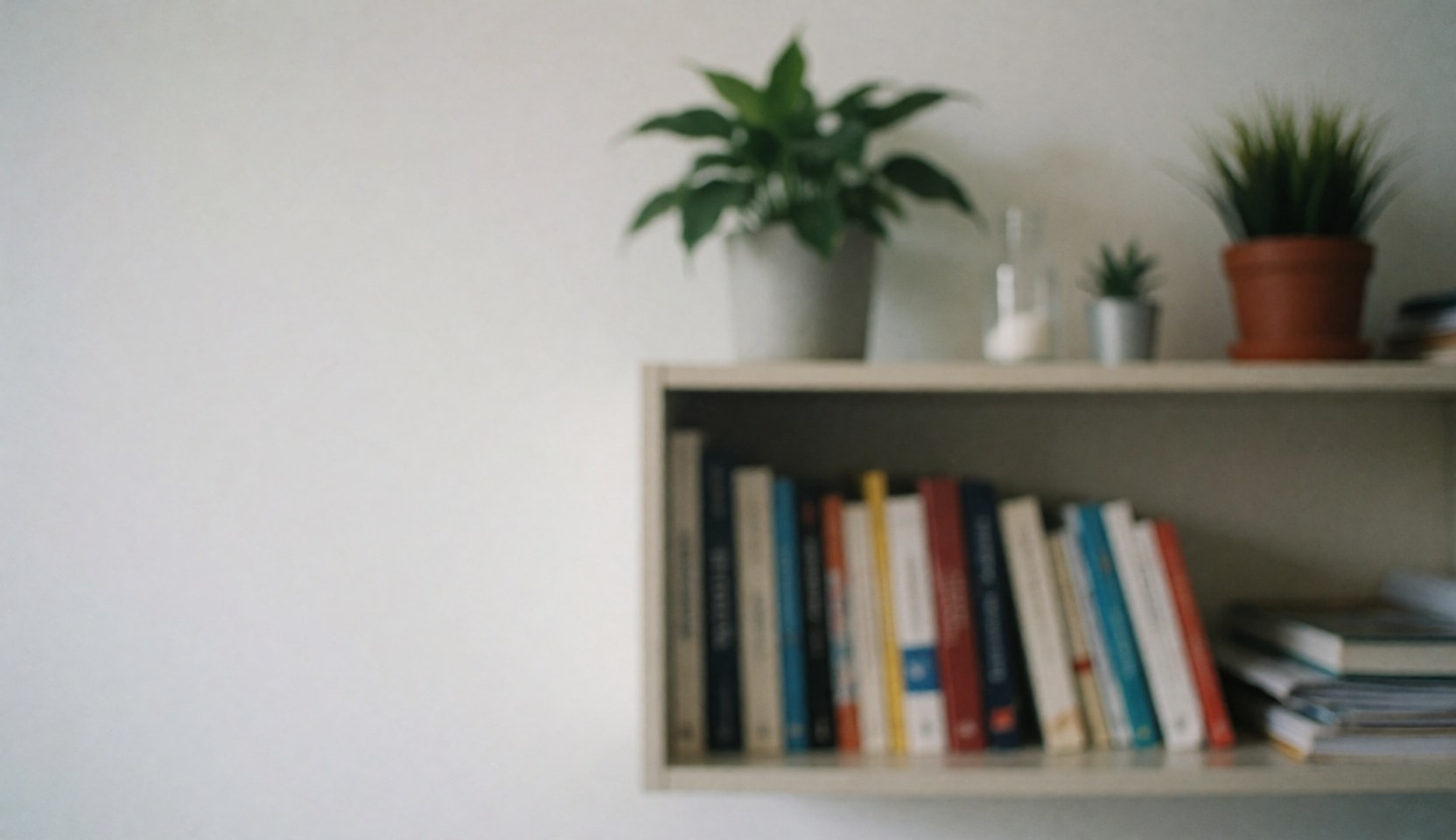 A clean bookshelf background featuring books and green plants, suitable for nutrition text with a professional and calm atmosphere